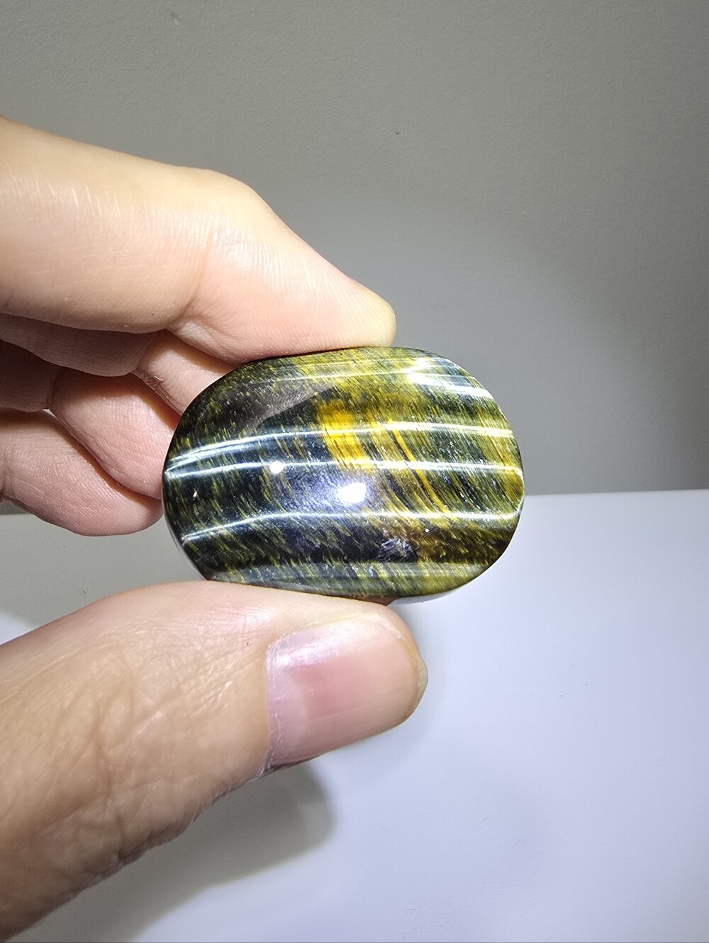 Tigers Eye Crystal Palmstone #G